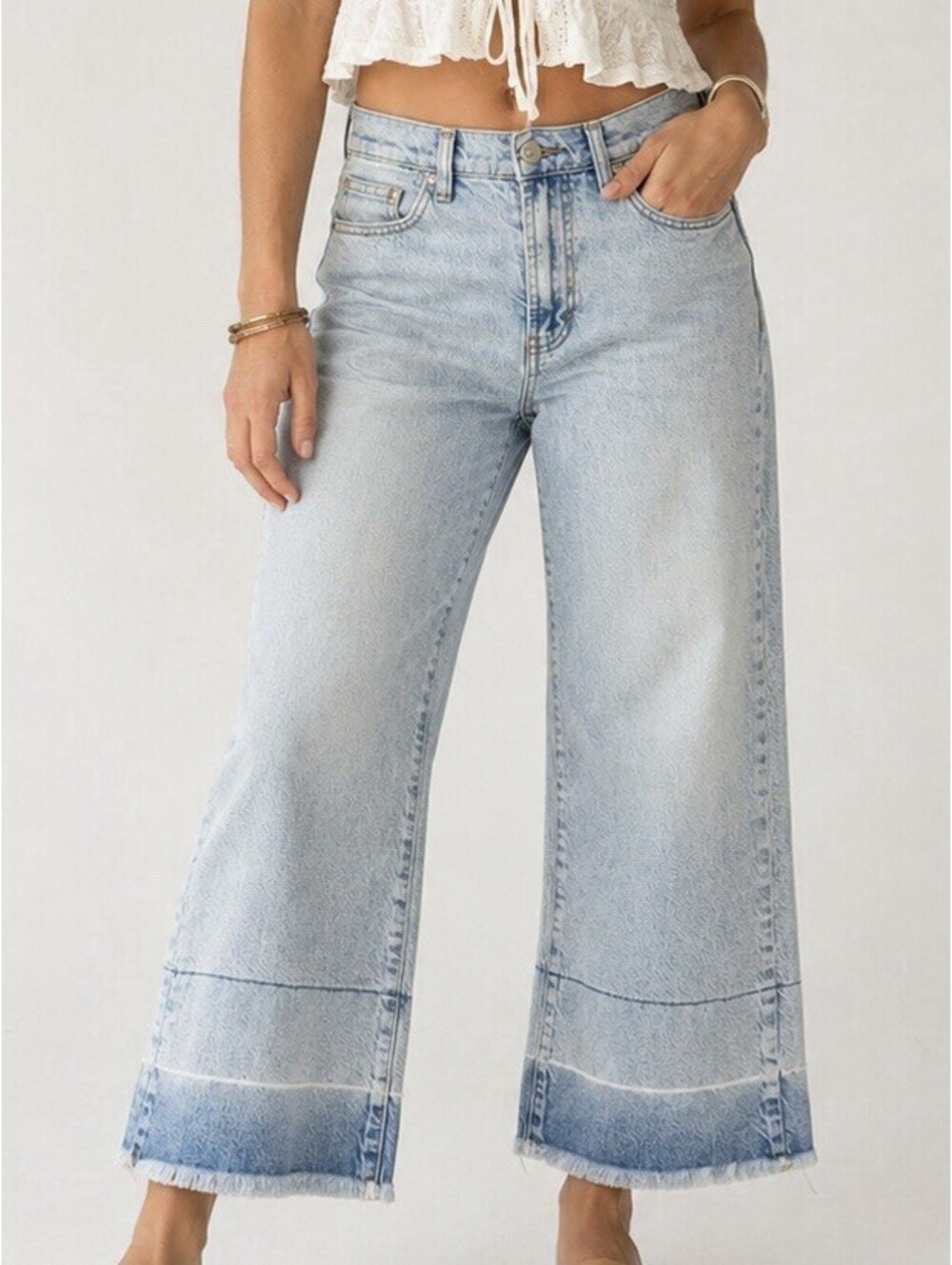 Habitual Wide Leg Cropped Jeans 27 High Rise Raw Hem Light Wash Denim